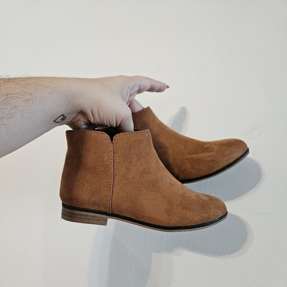 Cat & Jack Suede Booties Kids Size 2 - Picture 3 of 5
